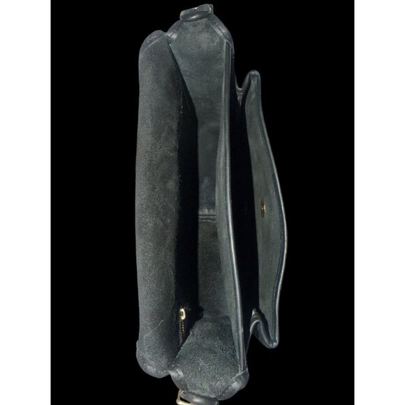 VTG Coach Pocket Bag 9875 Black Leather Brass Turnlock Shoulder Purse 1990 USA - Picture 11 of 12